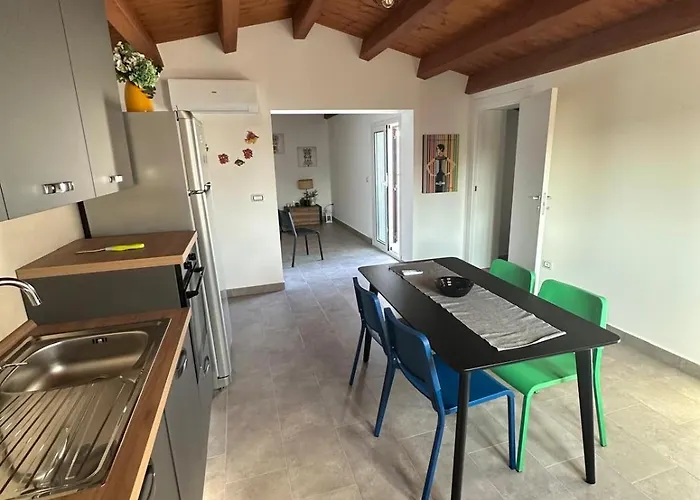 Casa Nel A Fontane Bianche